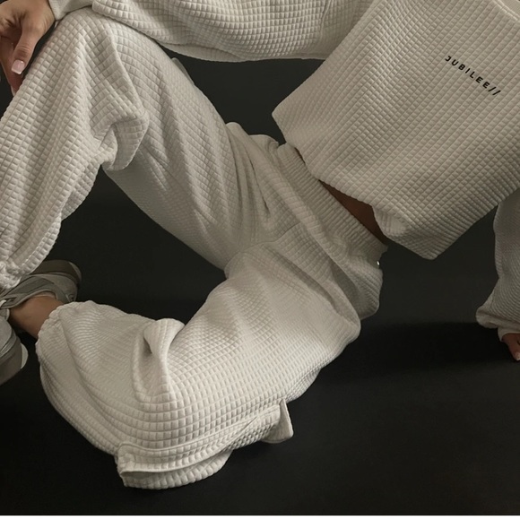 JUBILEE quilted cloud sweatpants - Picture 6 of 6